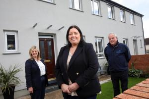 Minister Hargey visits homes receiving energy efficiency improvements