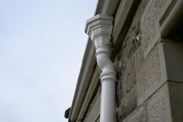 cast iron ogee gutter hopper and downpipe